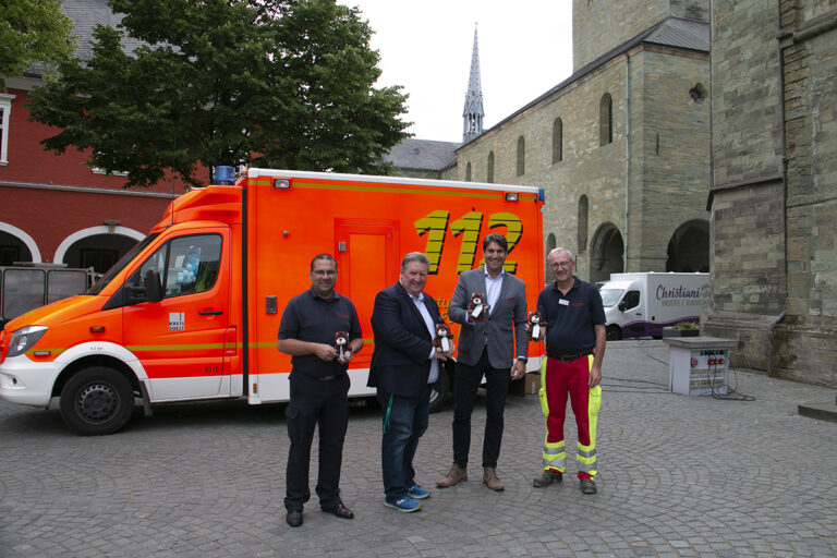 Klinikum und Förderverein spenden 100 Teddys für verletzte Kinder