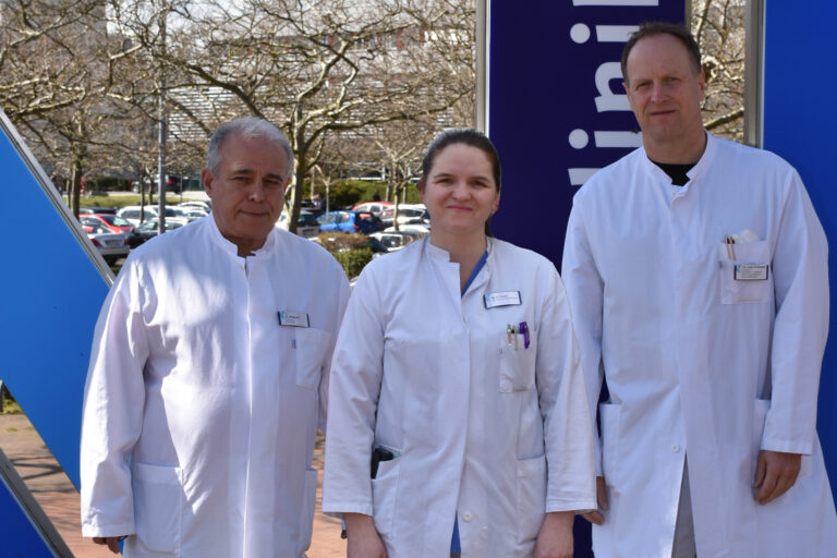 Team MVZ Soest Ambulant mit Dr. med. Stefan Hempe, Maria Duica und Dimitar Prodanov (v.r.)