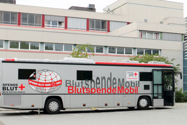 DRK-Blutspendemobil am KlinikumStadtSoest