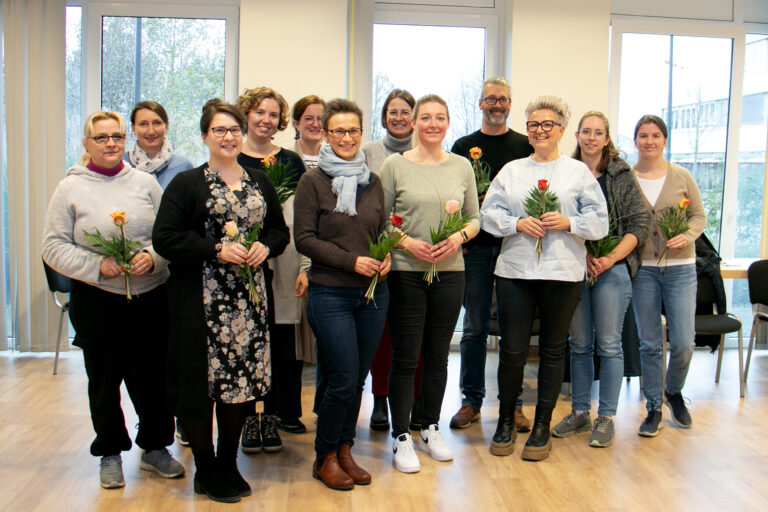 Die erfolgreichen Absolventen des Basislehrgangs ZERCUR GERIATRIE® im KlinikumStadtSoest.