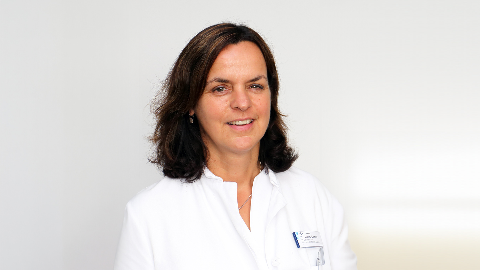 Dr. Elke Dees Löbel