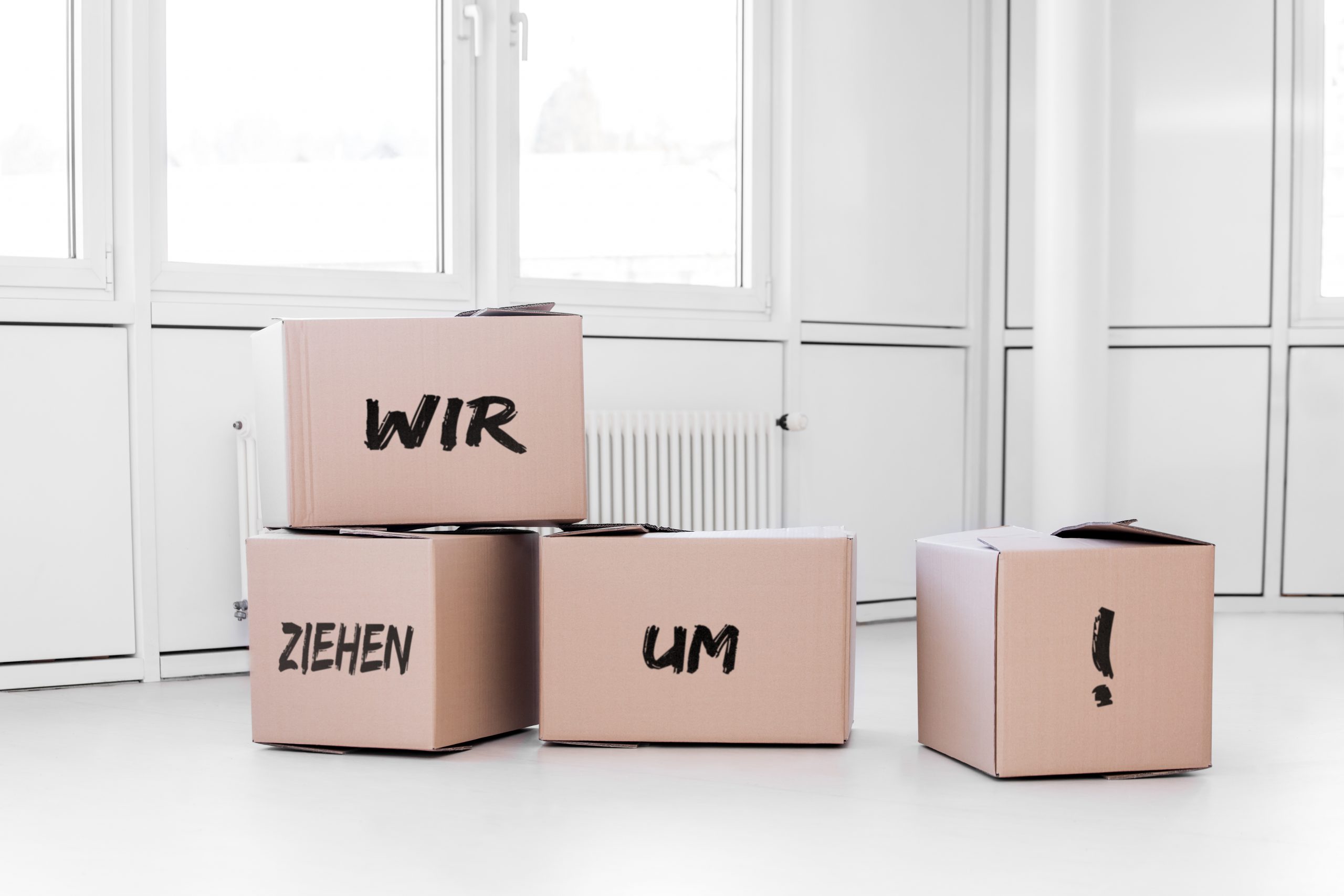 Umzug_AdobeStock_170125749-scaled